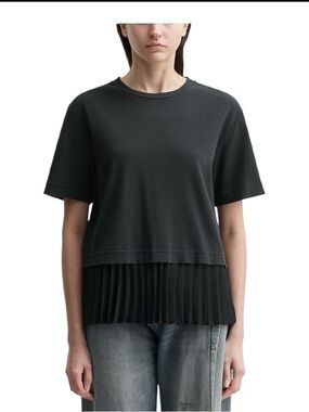 MM6 Maison Martin Margiela Black Short-Sleeve Top with Pleated Hem